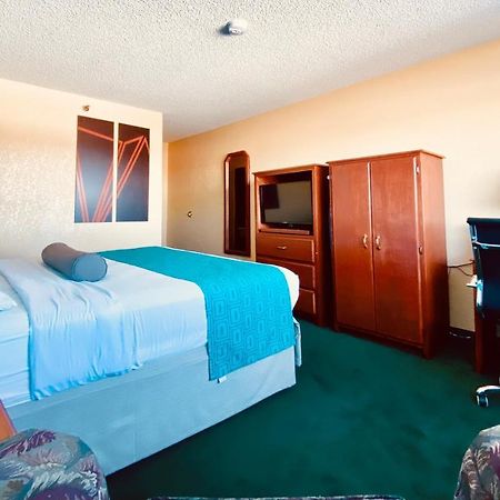Howard Johnson By Wyndham Denver West วีทริดจ์ ภายนอก รูปภาพ