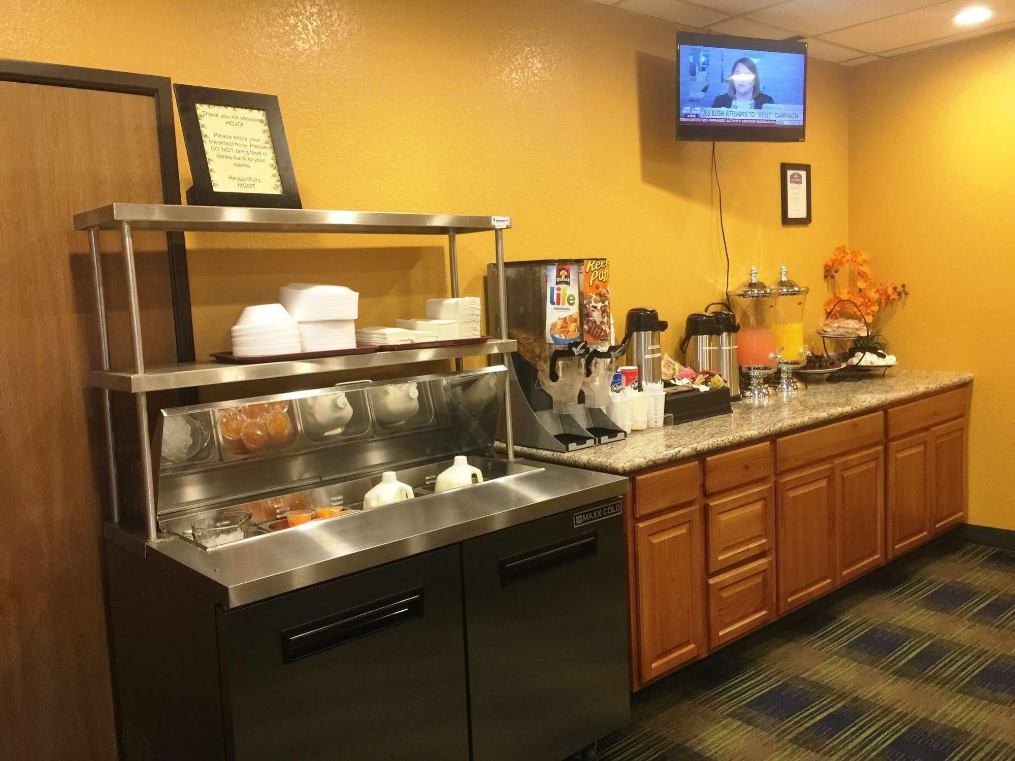 Howard Johnson By Wyndham Denver West วีทริดจ์ ภายนอก รูปภาพ