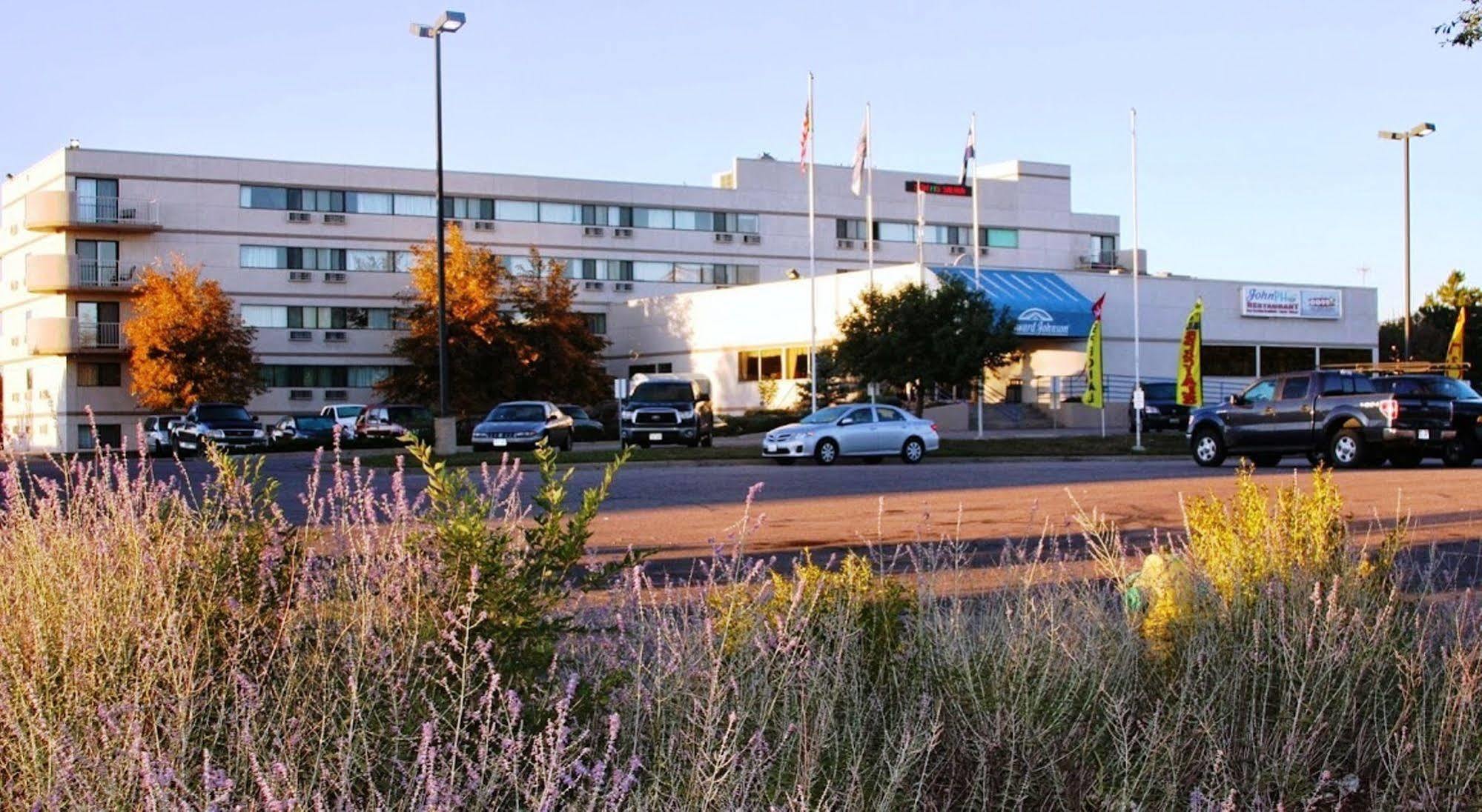 Howard Johnson By Wyndham Denver West วีทริดจ์ ภายนอก รูปภาพ