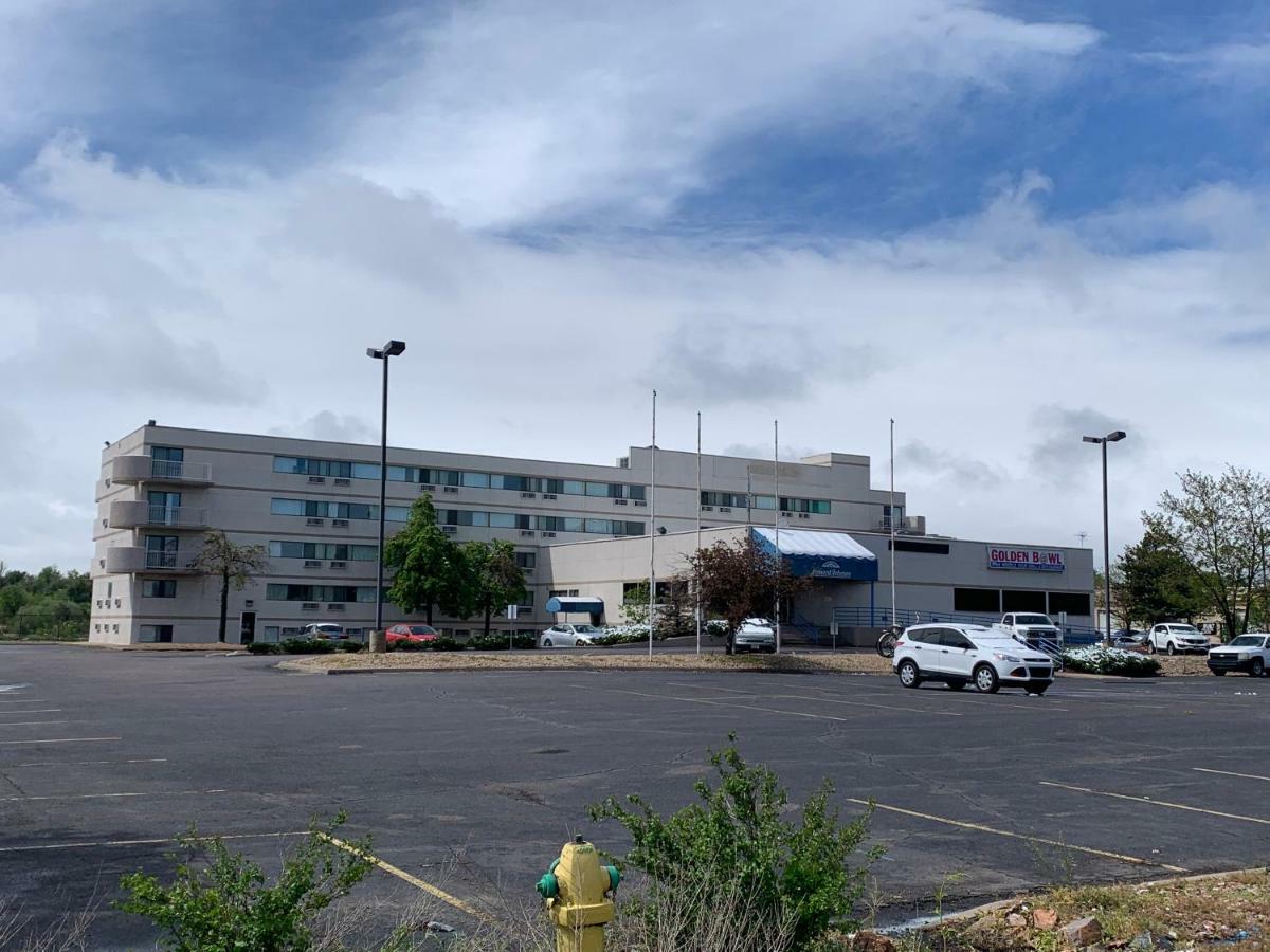 Howard Johnson By Wyndham Denver West วีทริดจ์ ภายนอก รูปภาพ