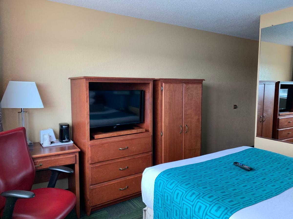Howard Johnson By Wyndham Denver West วีทริดจ์ ภายนอก รูปภาพ