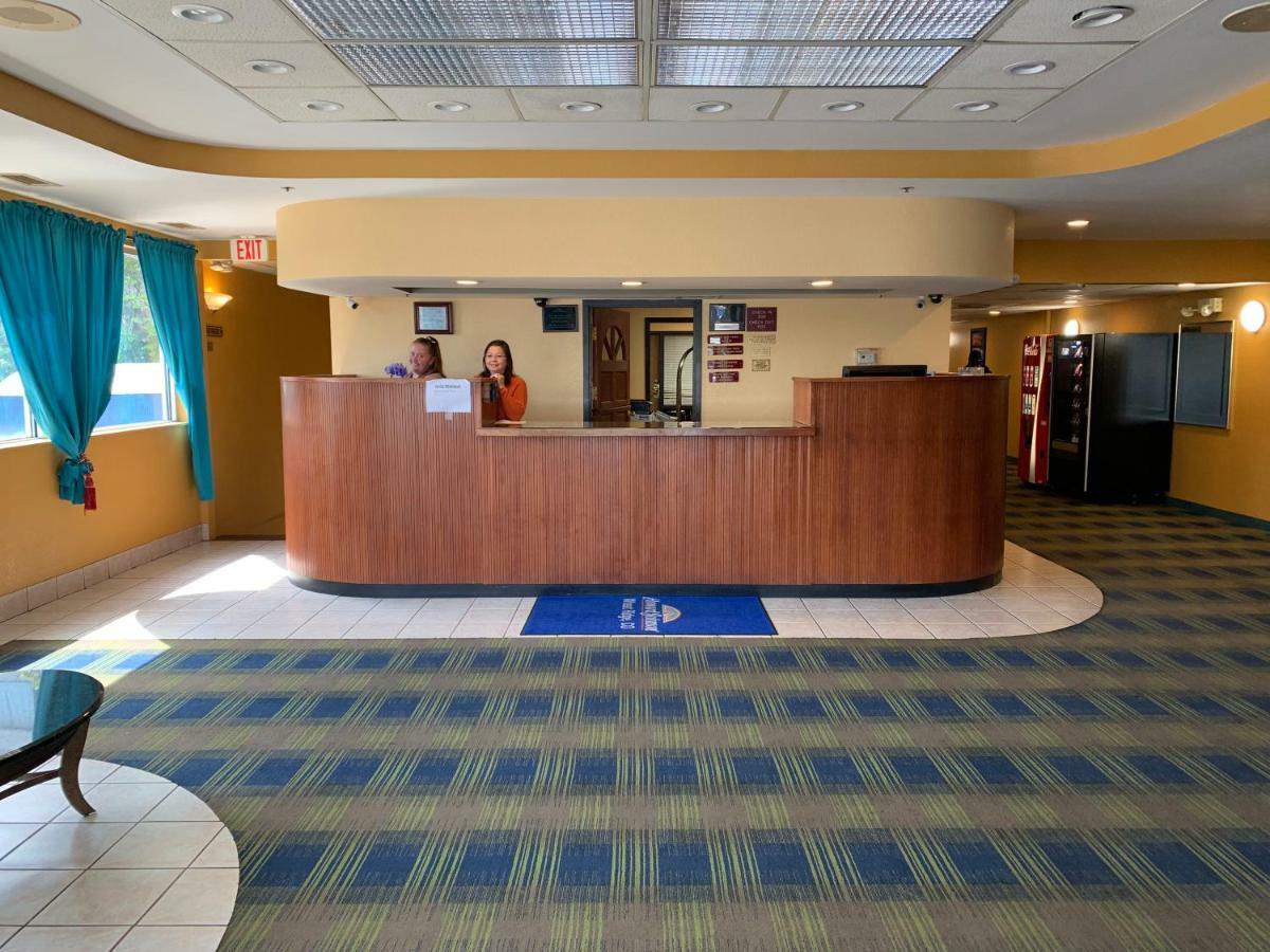 Howard Johnson By Wyndham Denver West วีทริดจ์ ภายนอก รูปภาพ